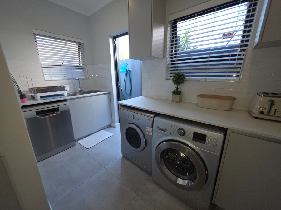 4 Bedroom Property for Sale in Sandown Western Cape